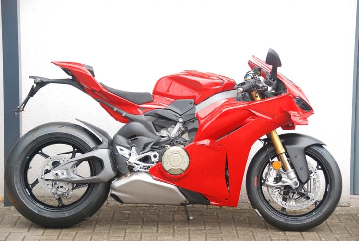 Ducati PANIGALE V4S MY25 