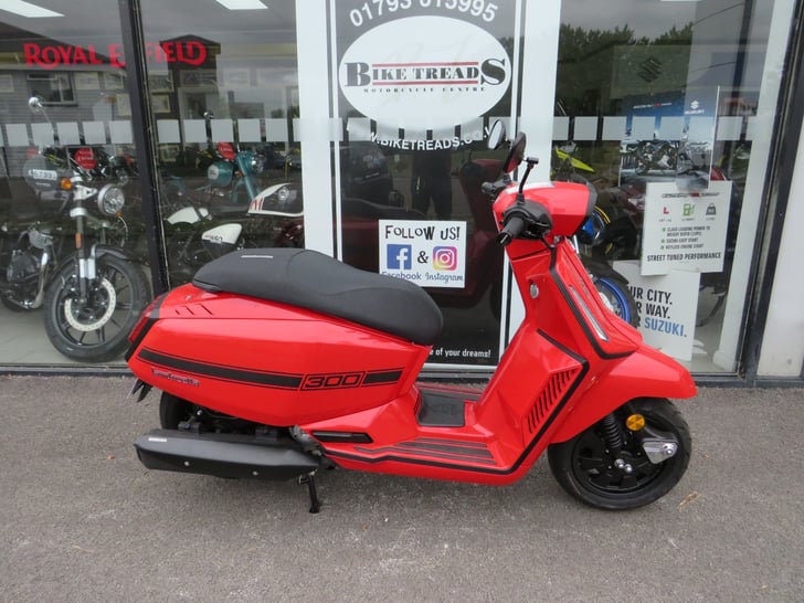 Lambretta X300 SR