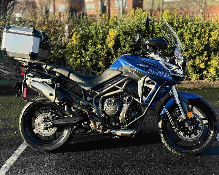 TRIUMPH TIGER 800 XRT