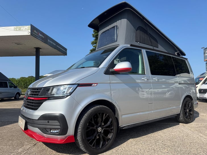Volkswagen TRANSPORTER PLATINUM WAVE CONVERSION - AUTOMATIC