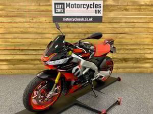 Used Aprilia TUONO V4 1100 FACTORY TUONO V4 1100 FACTORY for sale in Swindon | Image 2