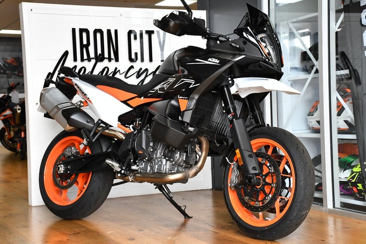 KTM 890 SMT