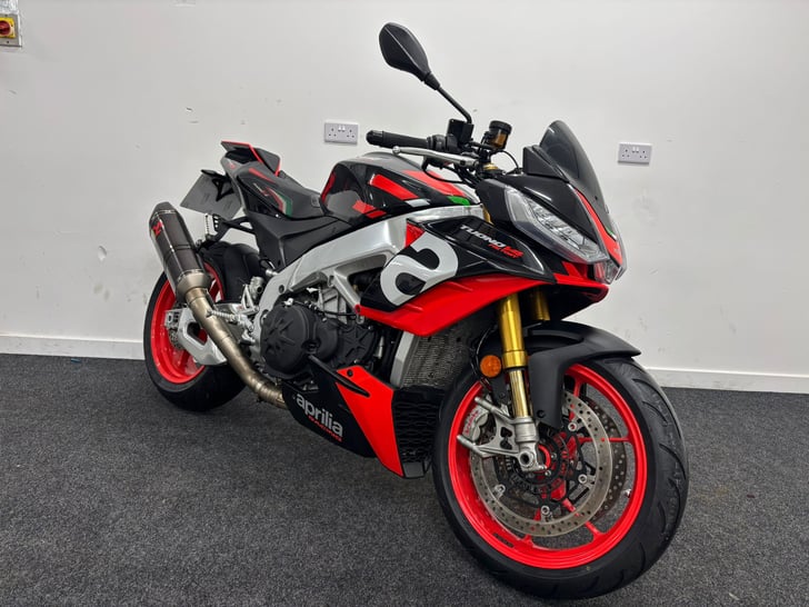 APRILIA TUONO V4 1100 FACTORY