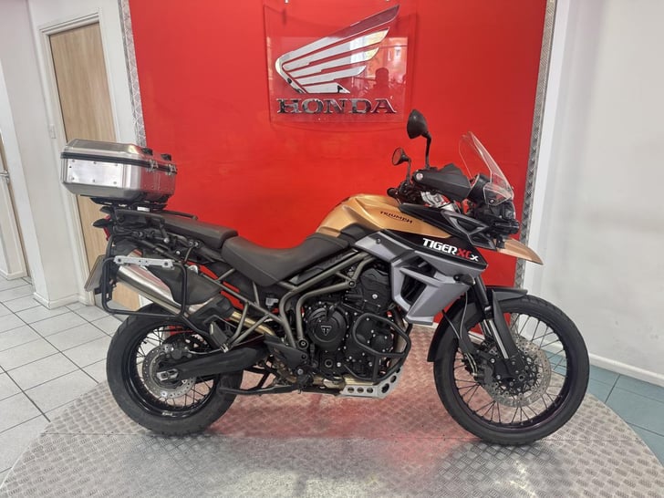 Triumph TIGER 800 XCX