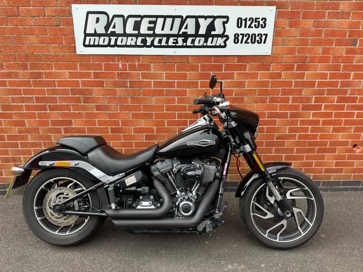 HARLEY-DAVIDSON SOFTAIL FLSB SPORT GLIDE