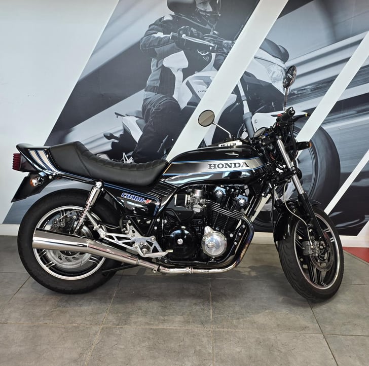Honda CB900