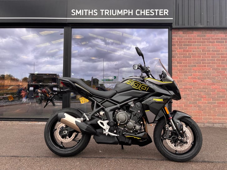 TRIUMPH Tiger Sport 800