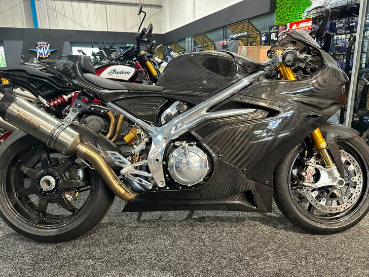 Norton V4SS CARBON