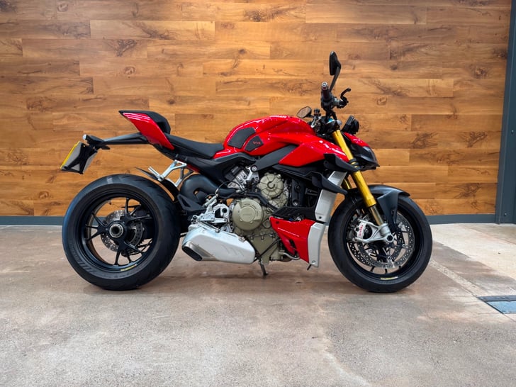 Ducati STREETFIGHTER V4 S