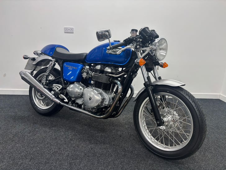 Triumph THRUXTON