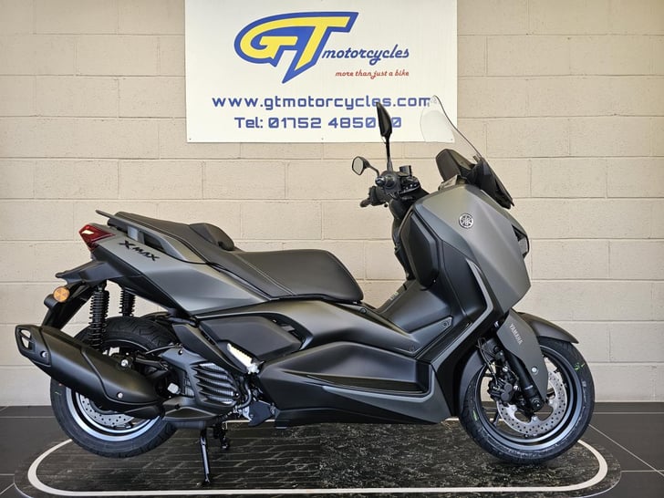 YAMAHA XMAX 125