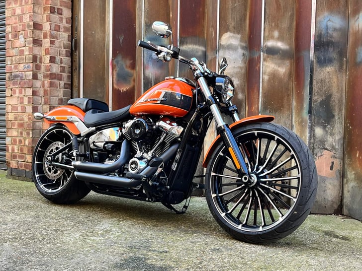 Harley-Davidson SOFTAIL FXBR BREAKOUT 117