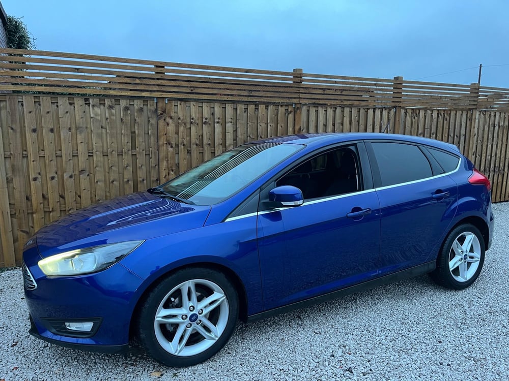 Used Ford FOCUS FOCUS 1.0T ECOBOOST ZETEC EURO 6 (S/S) 5DR for sale in Chesterfield