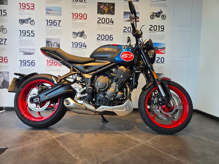 Triumph TRIDENT 660 TRIPLE TRIBUTE EDITION