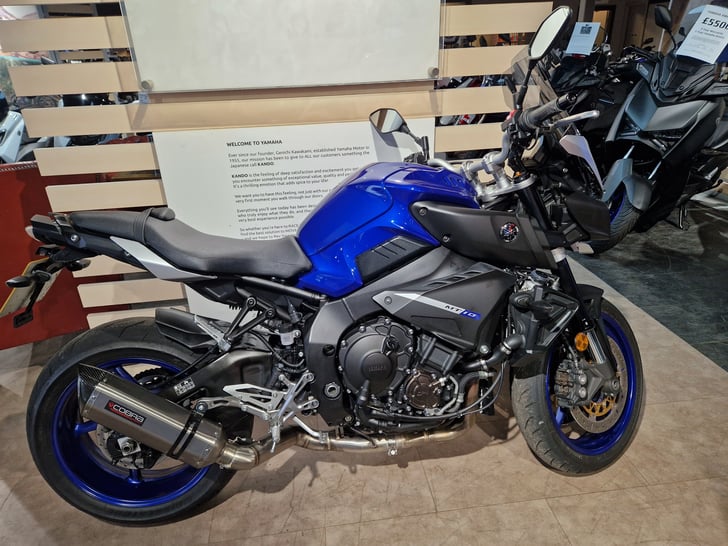 YAMAHA MT-10