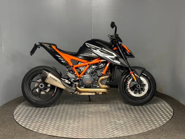 KTM 1290 SUPER DUKE RR
