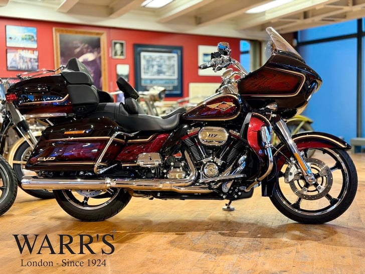 HARLEY-DAVIDSON CVO FLTRUSE ROAD GLIDE ULTRA