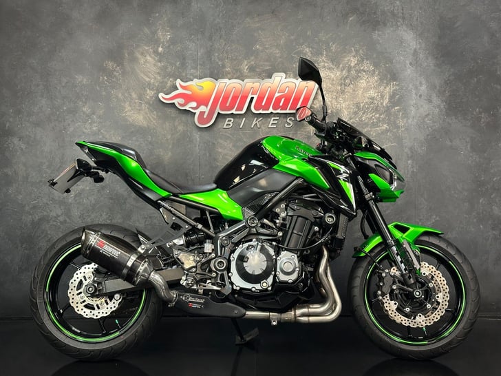 Kawasaki Z900 900 SUPERNAKED