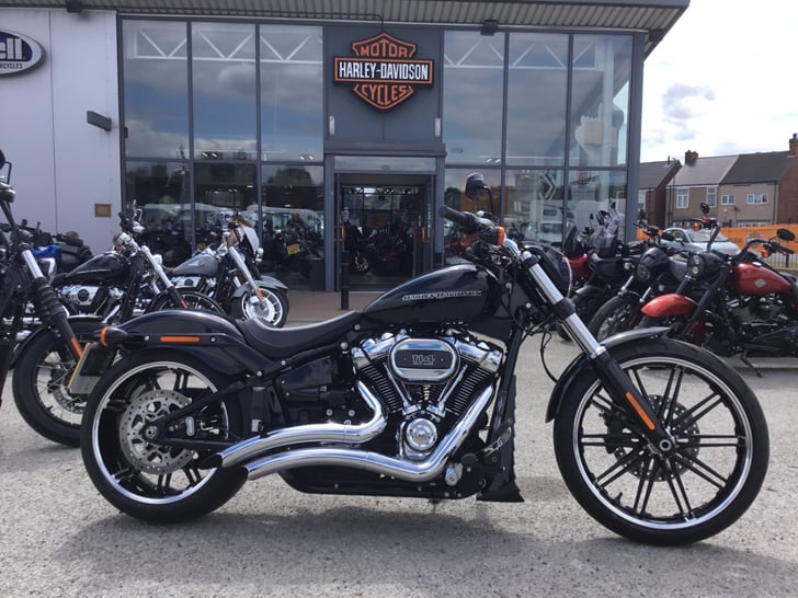 HARLEY-DAVIDSON BREAKOUT 114