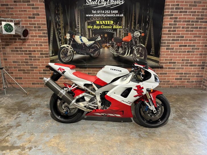 Yamaha YZF-R1