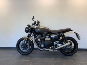 Used Triumph SPEED TWIN 1200 SPEED TWIN 1200 for sale in Newcastle | Image 2
