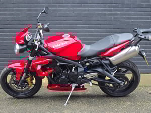 Used Triumph STREET TRIPLE 675 R ABS STREET TRIPLE 675 R ABS for sale in Nottingham | Image 2