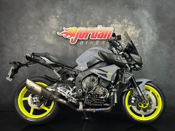 Yamaha MT-10 1000 HYPER-NAKED