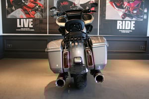 Used Harley-Davidson CVO CVO 1977 FLTR ROAD GLIDE for sale in Watford | Image 3