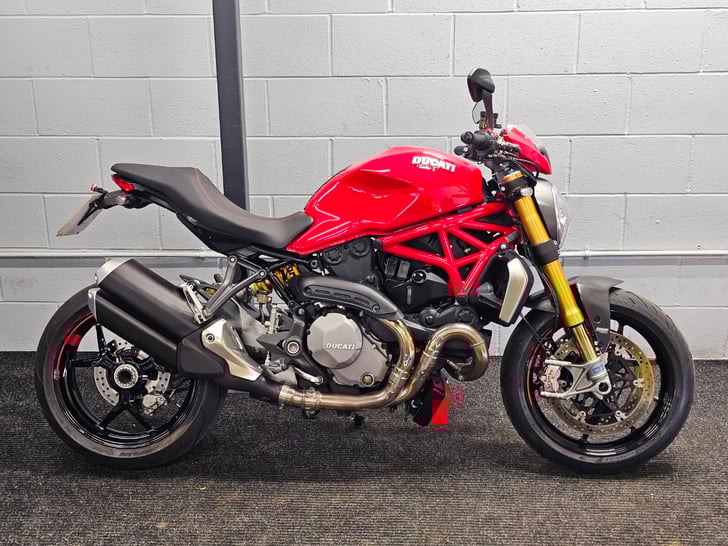 Ducati MONSTER 1200 S
