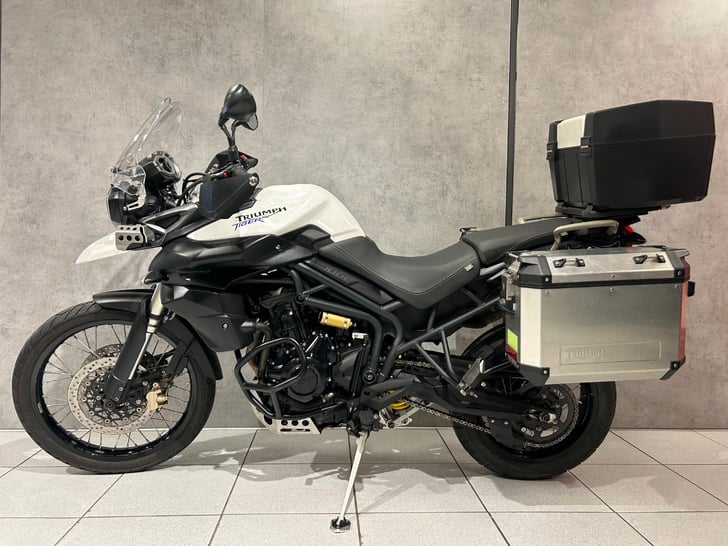 TRIUMPH TIGER 800 XC
