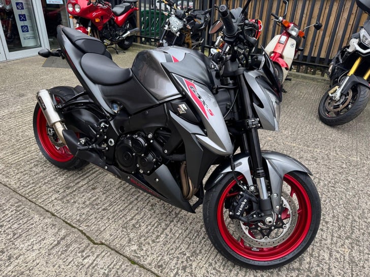 Suzuki GSX-S1000