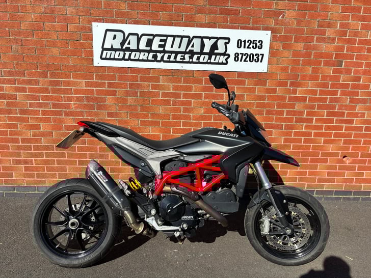 Ducati HYPERMOTARD 821