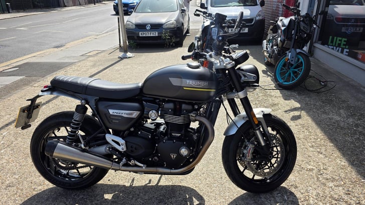 Triumph SPEED TWIN 1200