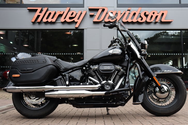 Harley-Davidson SOFTAIL FLHCS HERITAGE CLASSIC 114