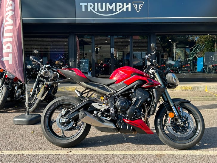 Triumph STREET TRIPLE RS