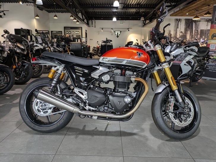 Triumph SPEED TWIN 1200 RS TRIUMPH SHIFT ASSIST