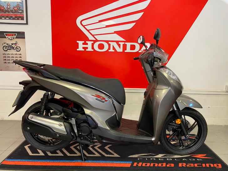 HONDA SH300 - Moto 4U - Motorcycles & Scooters Specialists Dublin