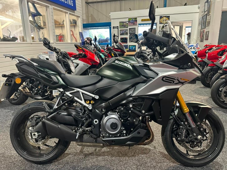 Suzuki GSX-S1000GX