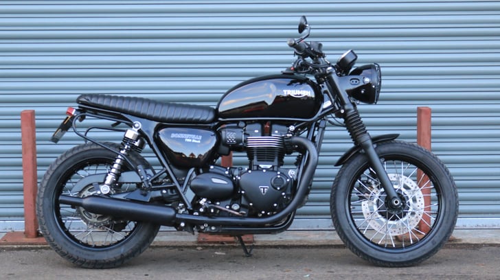 Triumph BONNEVILLE T100 BLACK