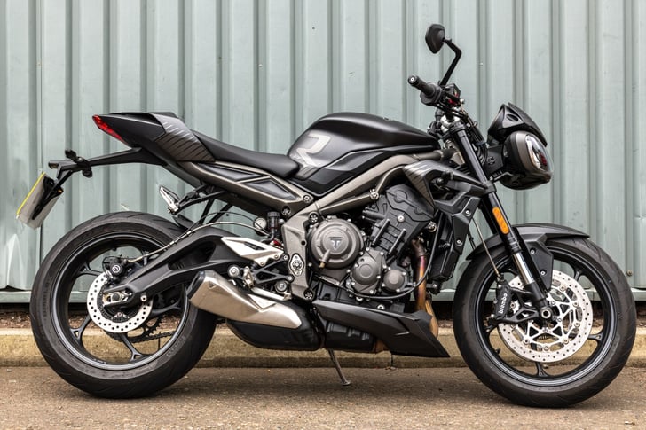 Triumph STREET TRIPLE R
