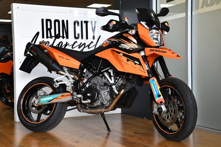 KTM 990 SUPERMOTO
