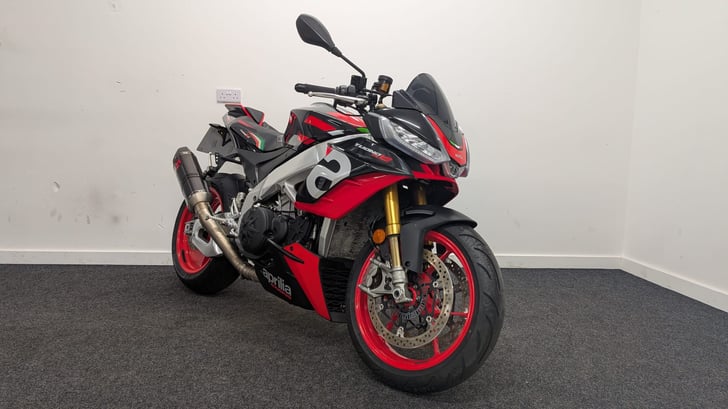 APRILIA TUONO V4 1100 FACTORY