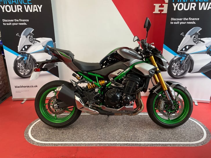 KAWASAKI Z900 SE