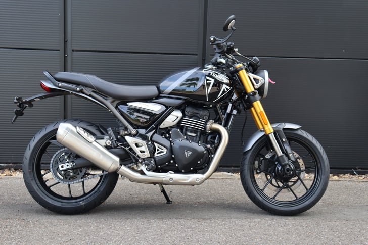 TRIUMPH SPEED 400