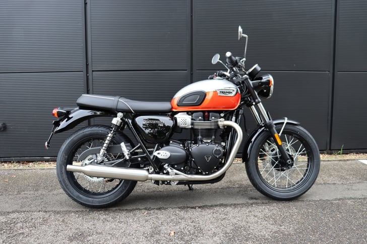 Triumph BONNEVILLE T100