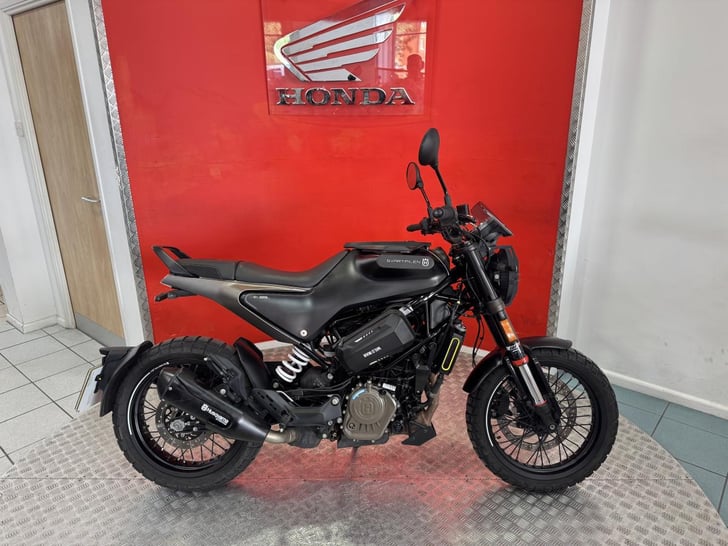 Husqvarna SVARTPILEN 125