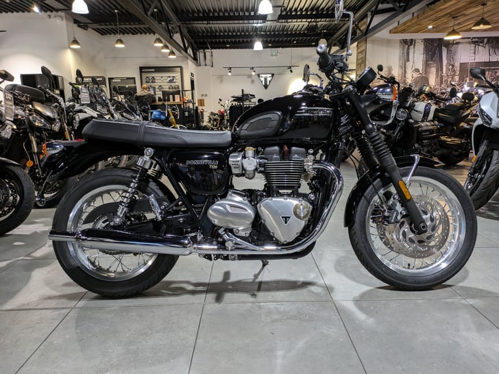 TRIUMPH BONNEVILLE T120
