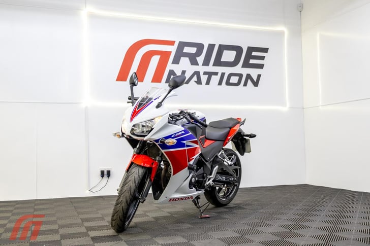 Honda CBR 300 RA-F 