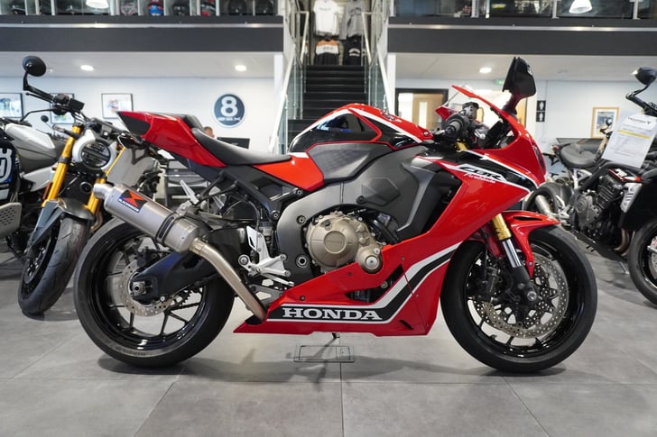 Honda CBR1000RR FIREBLADE