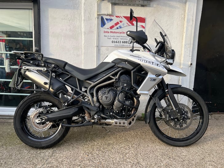 Triumph TIGER 800 XCA